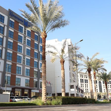 Kingsgate Canal Hotel By Millennium Dubai Exterior photo