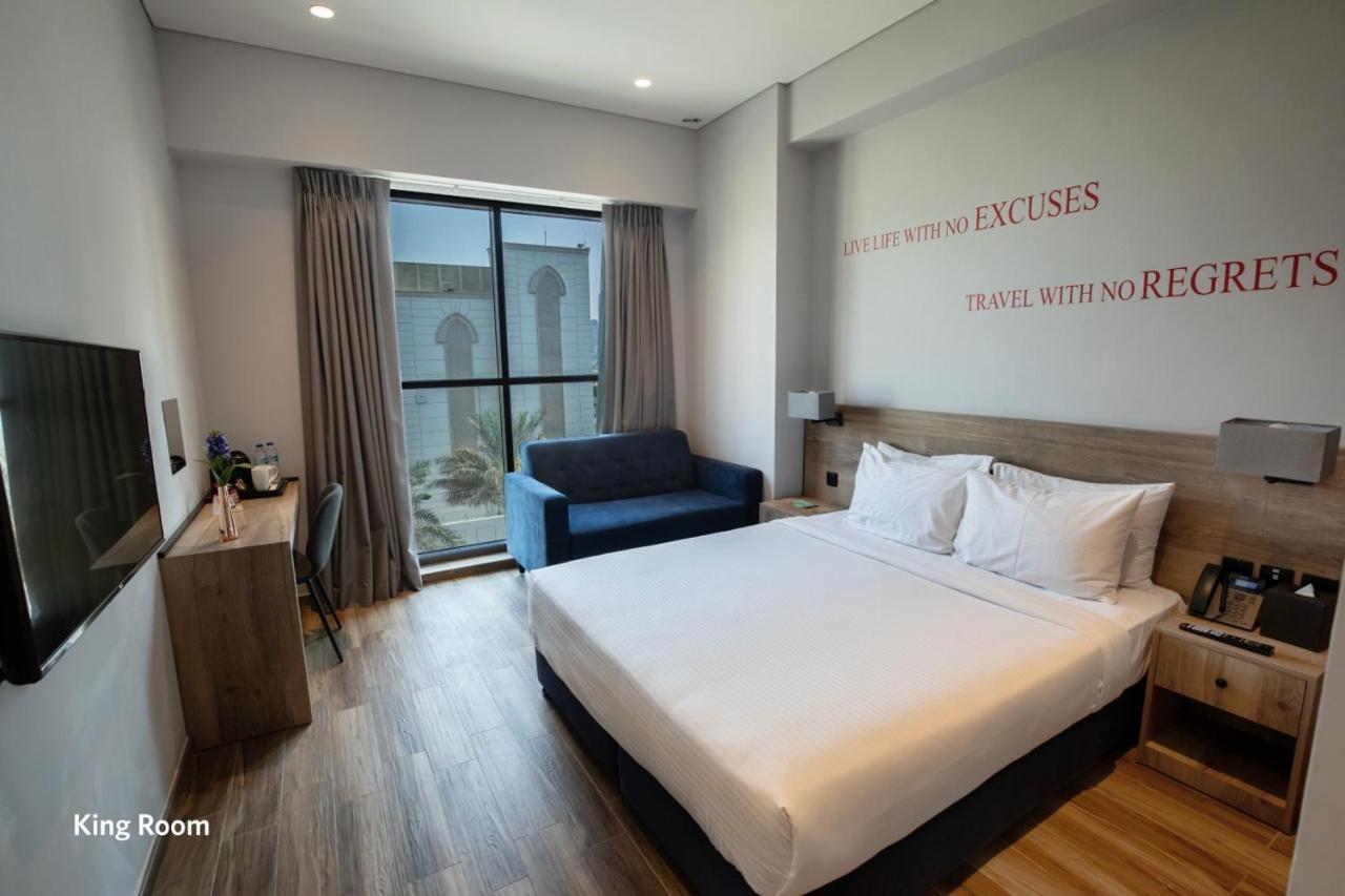 Kingsgate Canal Hotel By Millennium Dubai Exterior photo