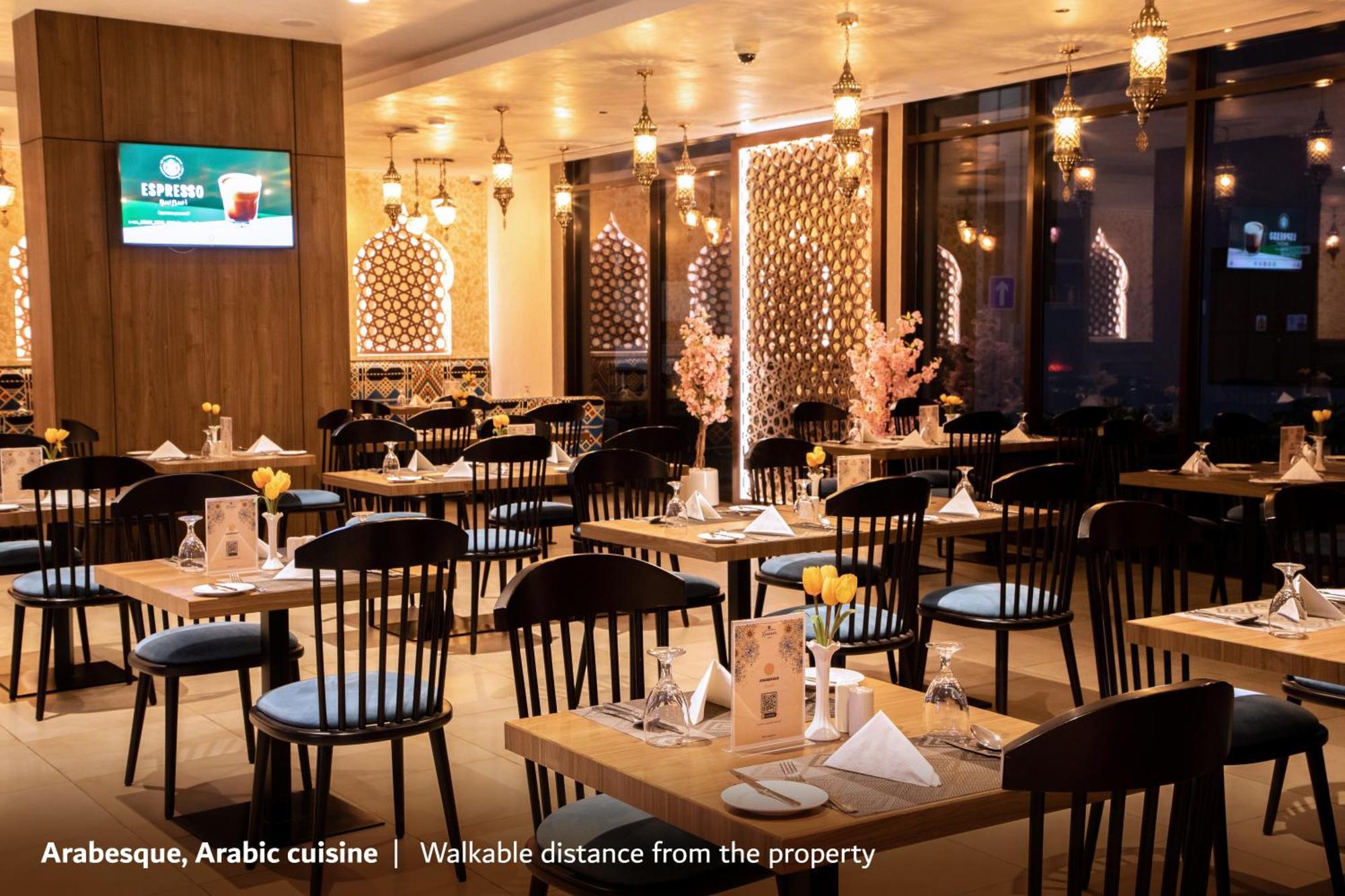 Kingsgate Canal Hotel By Millennium Dubai Exterior photo