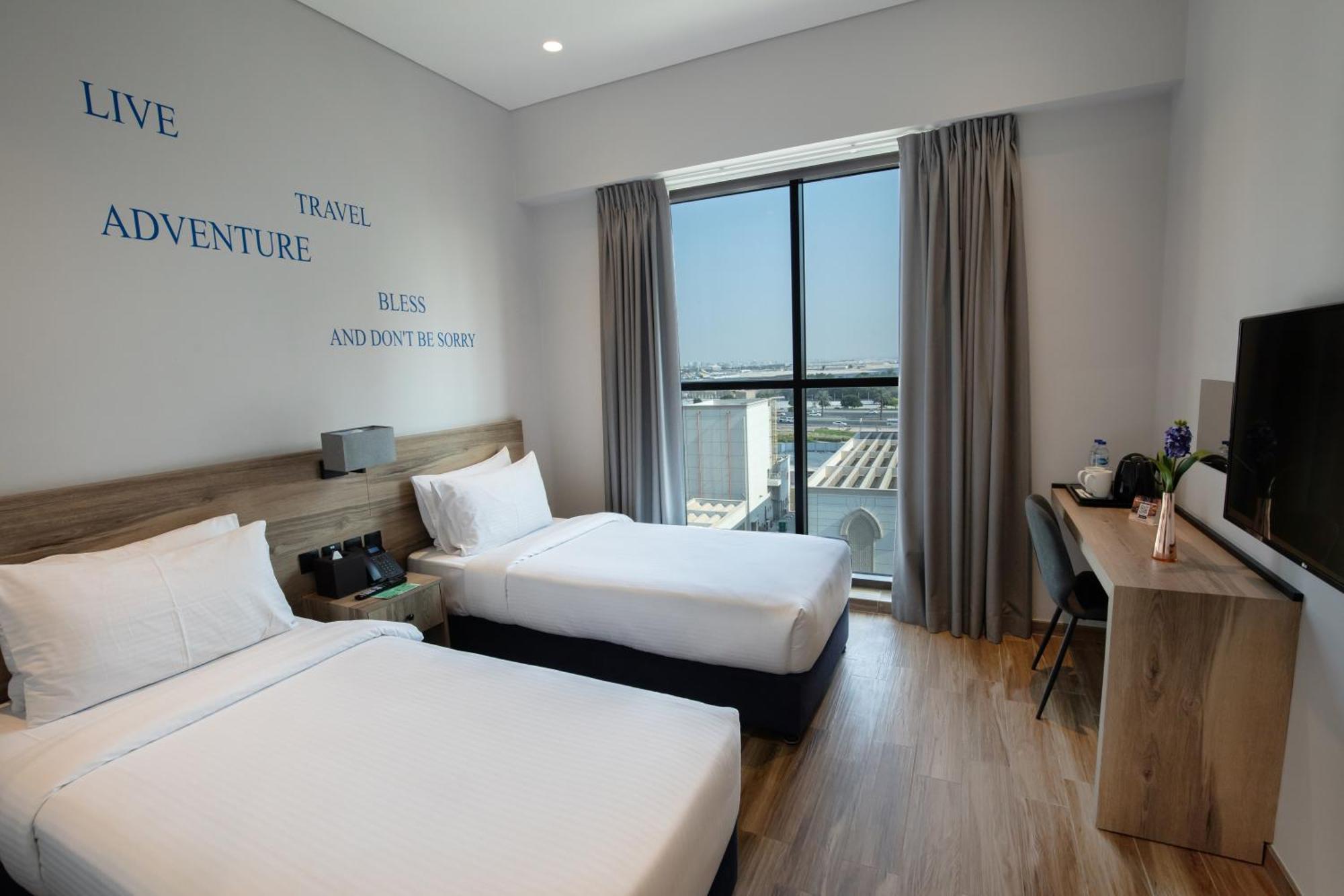 Kingsgate Canal Hotel By Millennium Dubai Exterior photo