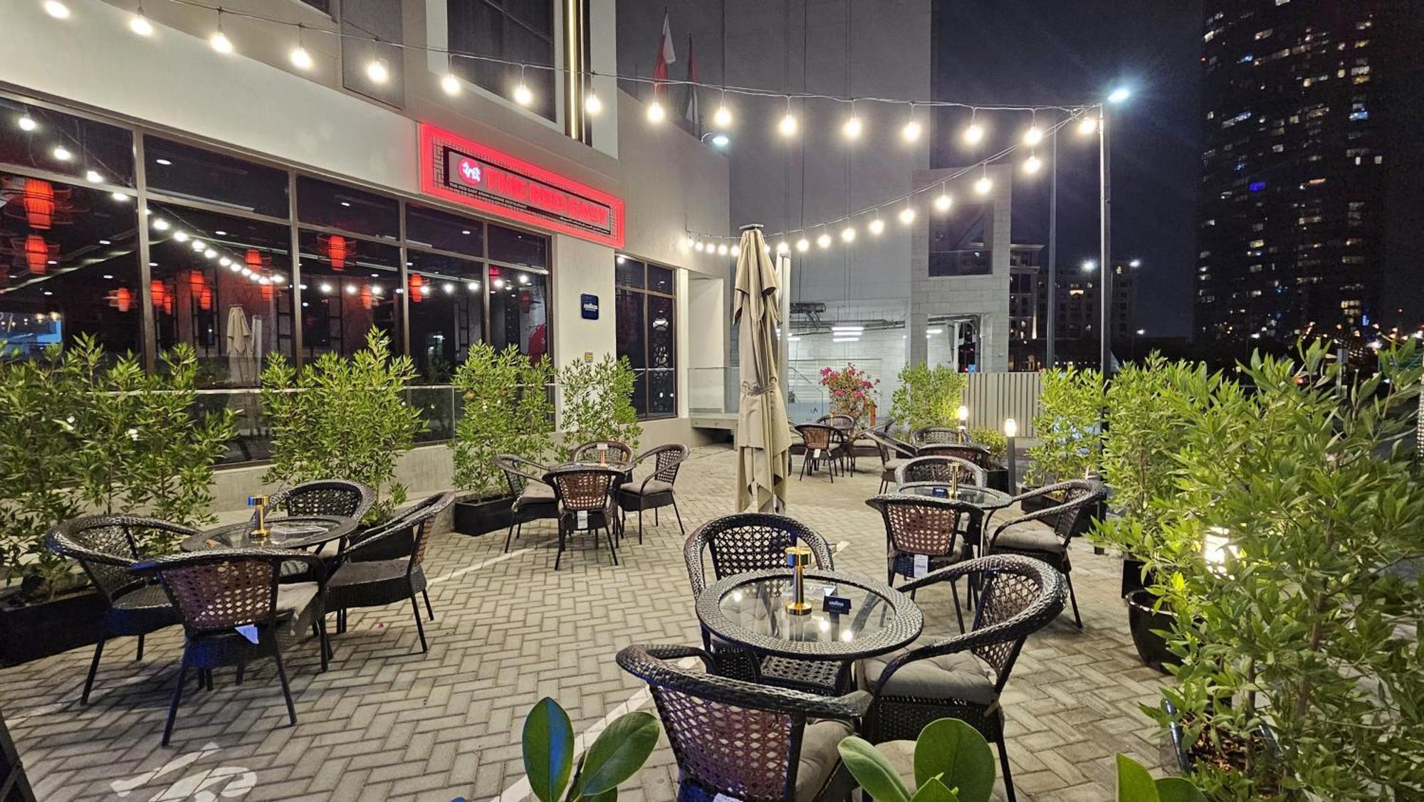 Kingsgate Canal Hotel By Millennium Dubai Exterior photo