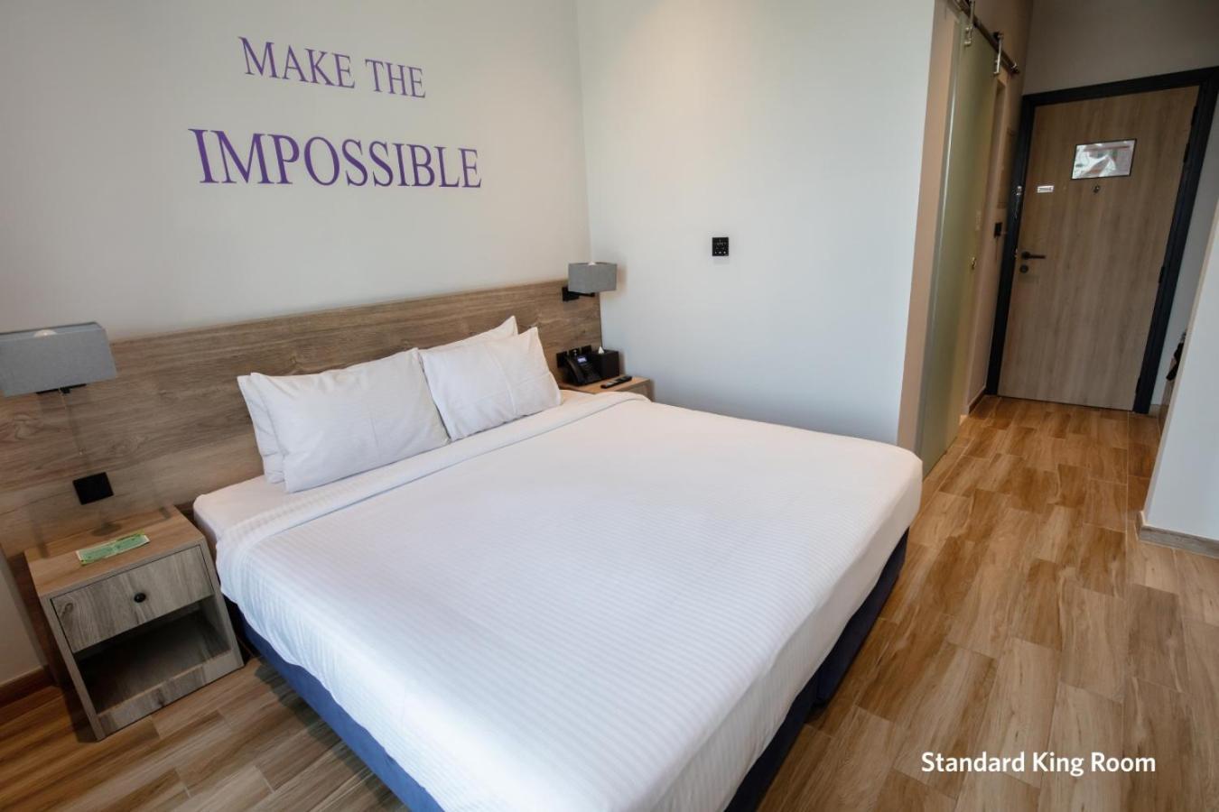 Kingsgate Canal Hotel By Millennium Dubai Room photo
